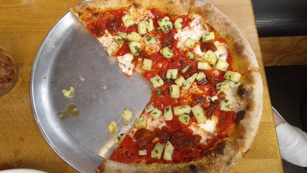 Pitfire Artisan Pizza | restaurant | 401 Manhattan Beach Blvd, Manhattan Beach, CA 90266, USA | 3103599555 OR +1 310-359-9555