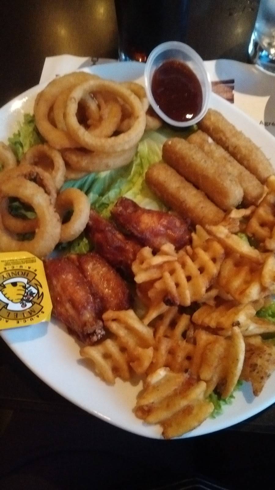 Rôtisserie St-Hubert | restaurant | 3410 Boulevard Sainte-Anne, Québec, QC G1E 3L7, Canada | 4186631234 OR +1 418-663-1234