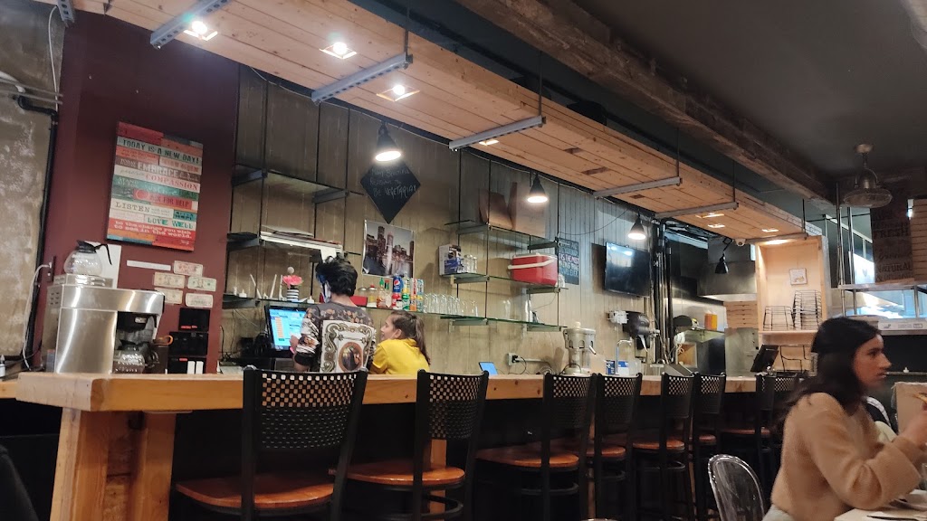 Veggie Crust - Somerville | restaurant | 445 Somerville Ave, Somerville, MA 02143, USA | 6177644605 OR +1 617-764-4605