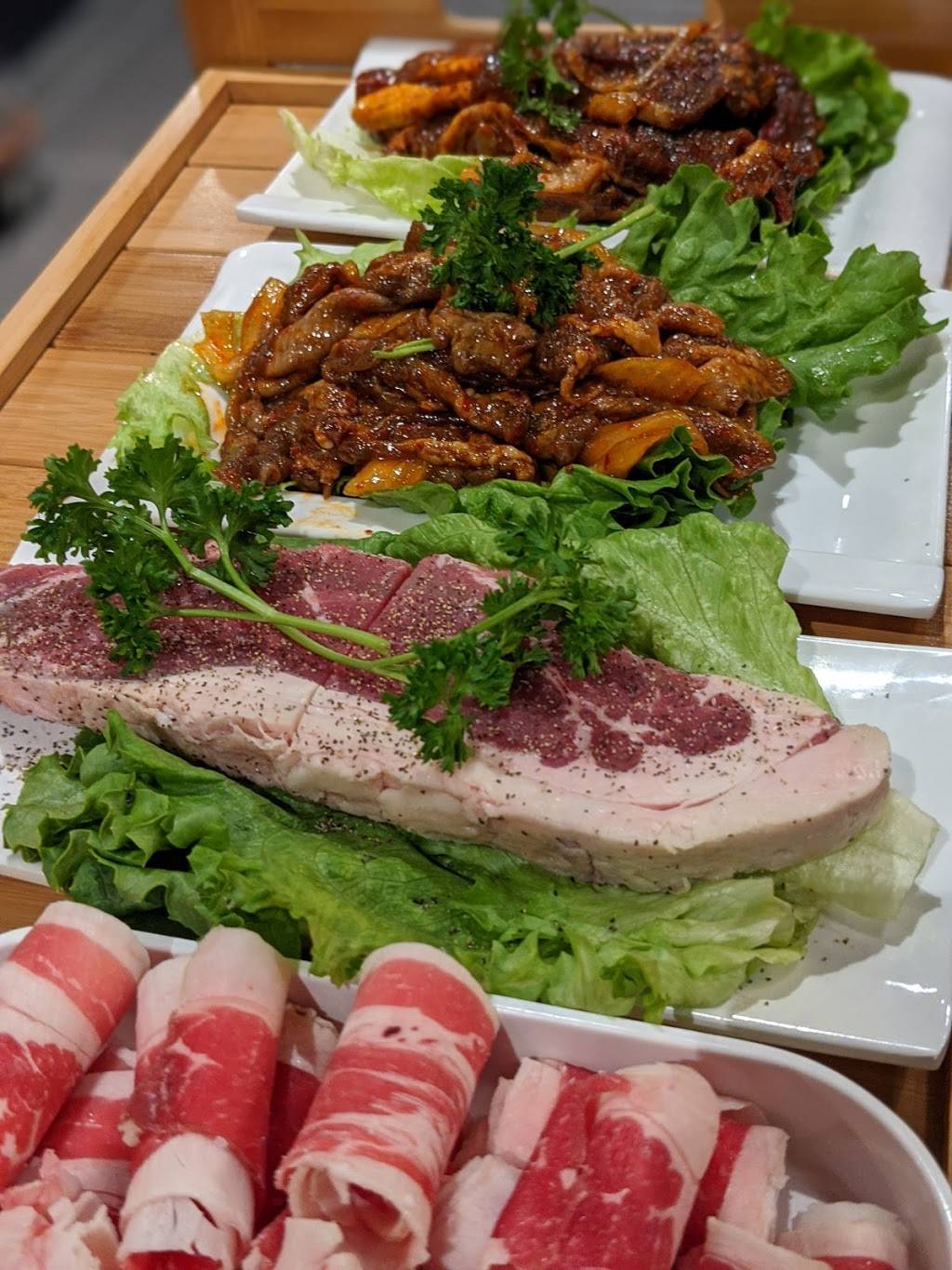 Georges Hot Pot & Korean BBQ Restauran | restaurant | 24 Bureau Dr, Gaithersburg, MD 20878, USA | 3012086868 OR +1 301-208-6868