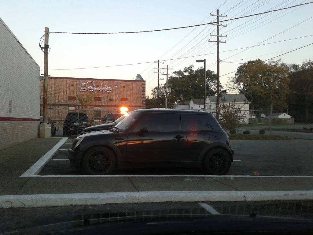 Circle K | cafe | 2100 Portland Ave, Louisville, KY 40212, USA | 5027767325 OR +1 502-776-7325