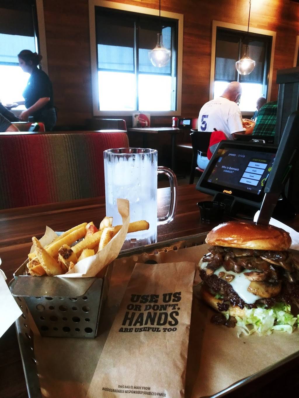 Chilis Grill & Bar | restaurant | 4750 Edgmont Ave, Brookhaven, PA 19015, USA | 4844803442 OR +1 484-480-3442