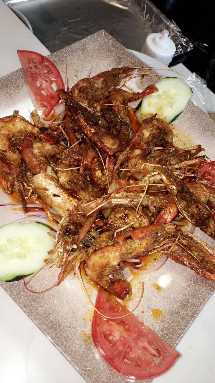 El Puerto Mariscos & Grill | restaurant | 2752 W Lawrence Ave, Chicago, IL 60625, USA | 7739303160 OR +1 773-930-3160