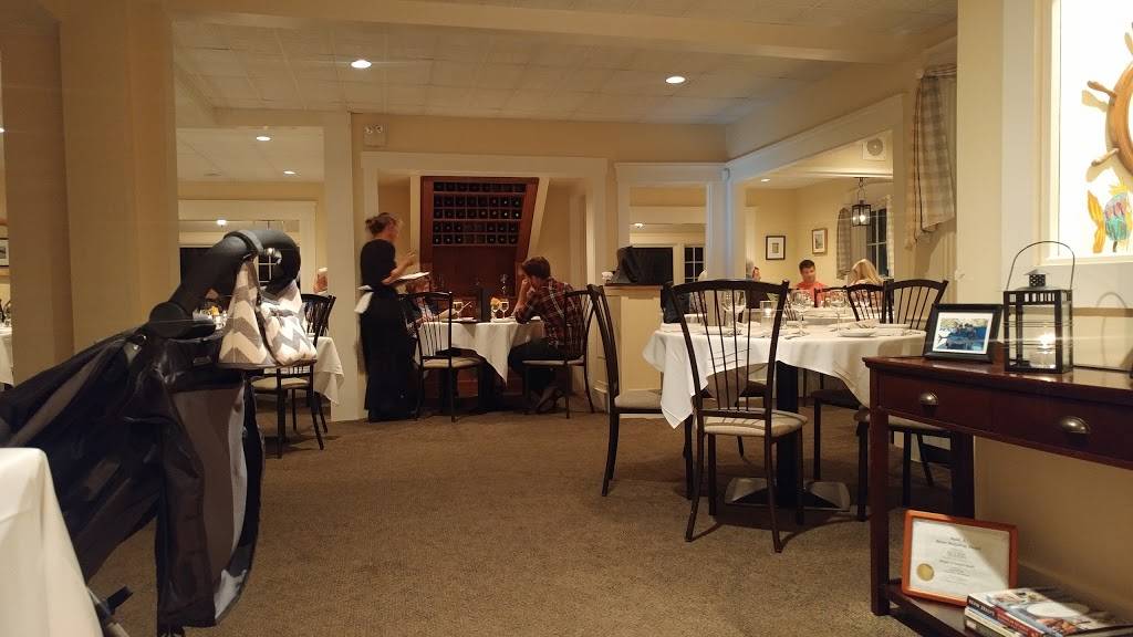 Cape Sea Grille | restaurant | 31 Sea St, Harwich Port, MA 02646, USA | 5084324745 OR +1 508-432-4745