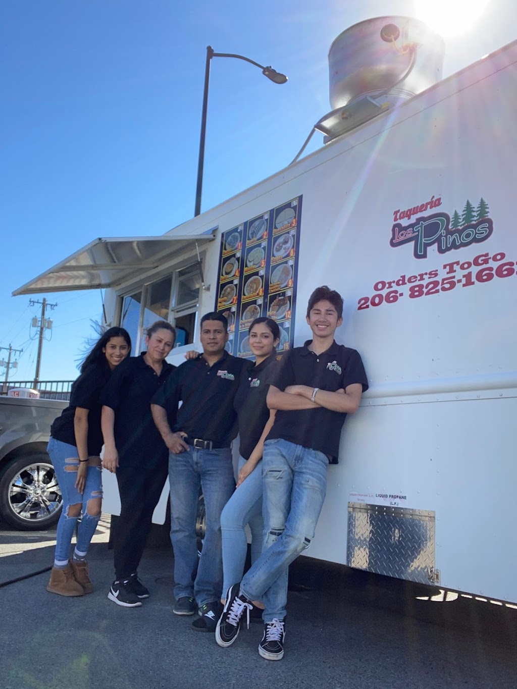 Taqueria Los Pinos | restaurant | 2461 4th Ave S, Seattle, WA 98134, USA | 2068251661 OR +1 206-825-1661