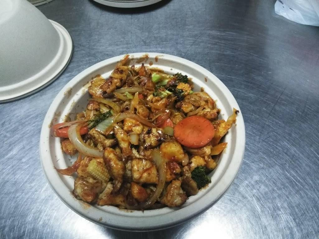 Soba Asian Kitchen | restaurant | 2904 Milan Rd B, Sandusky, OH 44870, USA | 4195022030 OR +1 419-502-2030