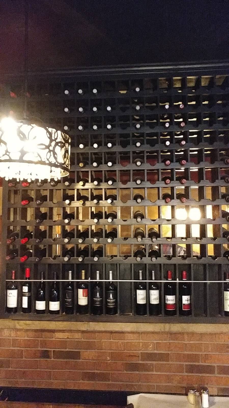 Gianni Mazias | restaurant | 10325 Main St, Clarence, NY 14031, USA | 7167592803 OR +1 716-759-2803