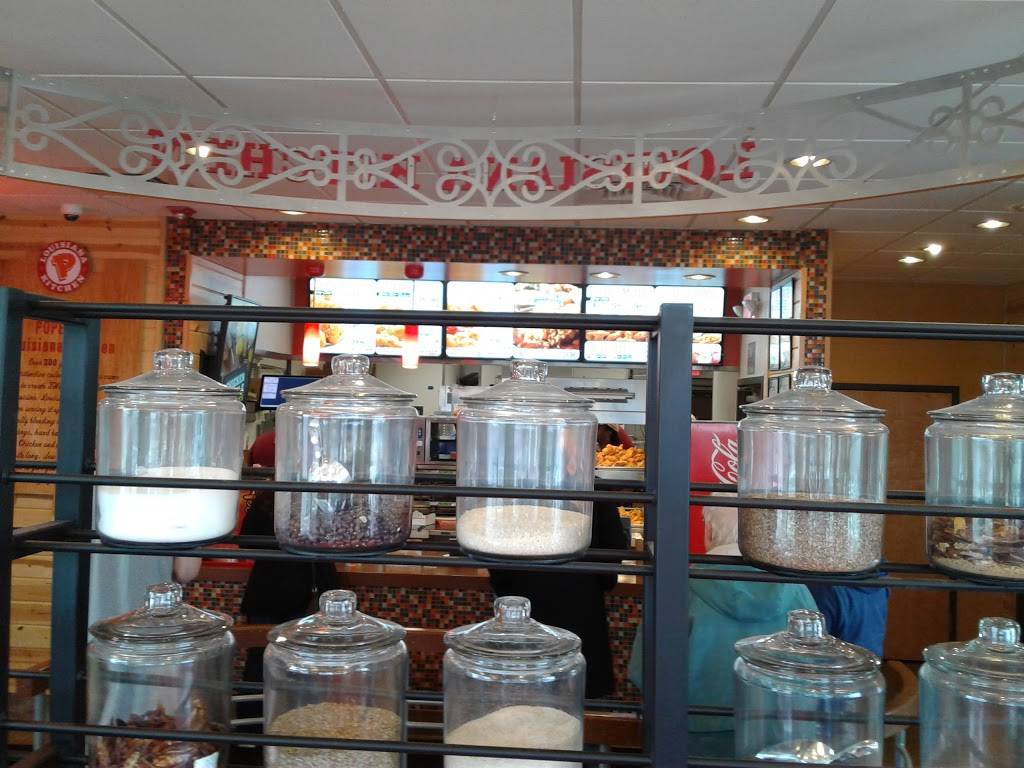 Popeyes Louisiana Kitchen | restaurant | 4213 W Main St, Kalamazoo, MI 49006, USA | 2694599963 OR +1 269-459-9963