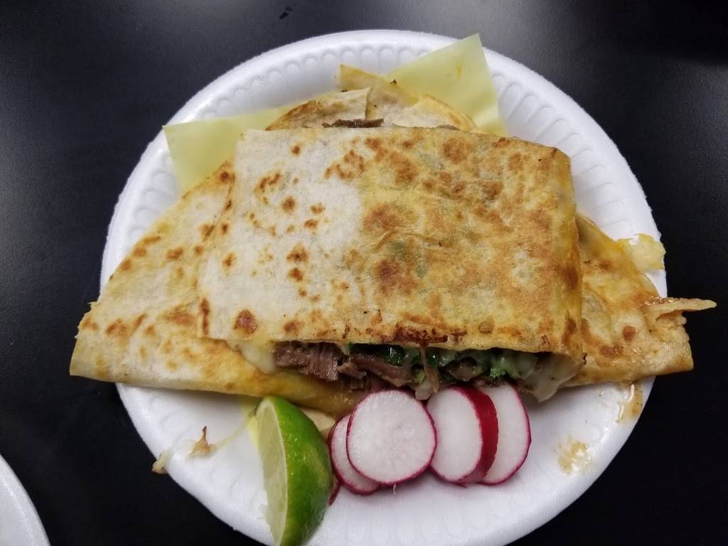 Birrieria Gonzalez | restaurant | 5458 Whittier Blvd, Los Angeles, CA 90022, USA | 3236757333 OR +1 323-675-7333