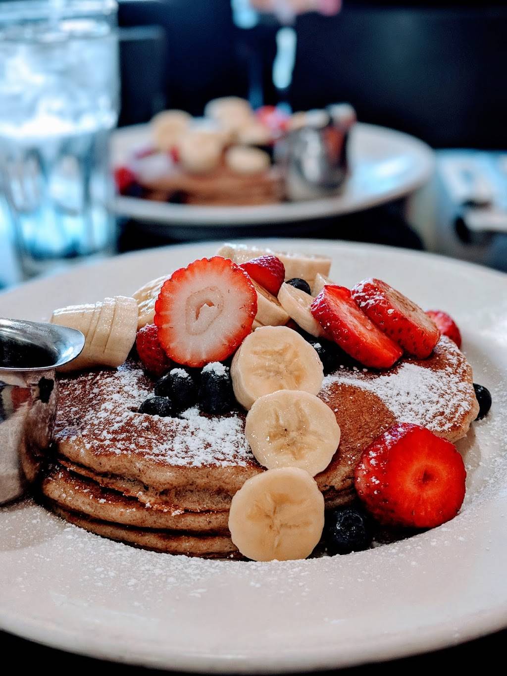 Bea Beas | restaurant | 353 N Pass Ave, Burbank, CA 91505, USA | 8188462327 OR +1 818-846-2327