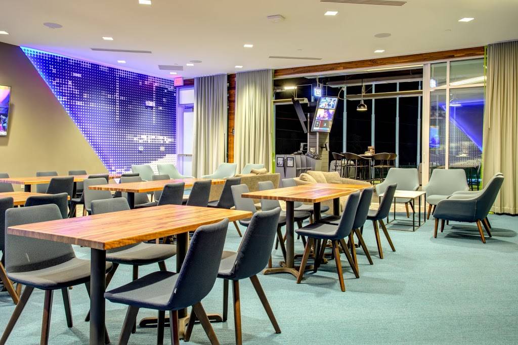 Topgolf | restaurant | 16851 N Outer 40 Rd, Chesterfield, MO 63005, USA | 6368988044 OR +1 636-898-8044