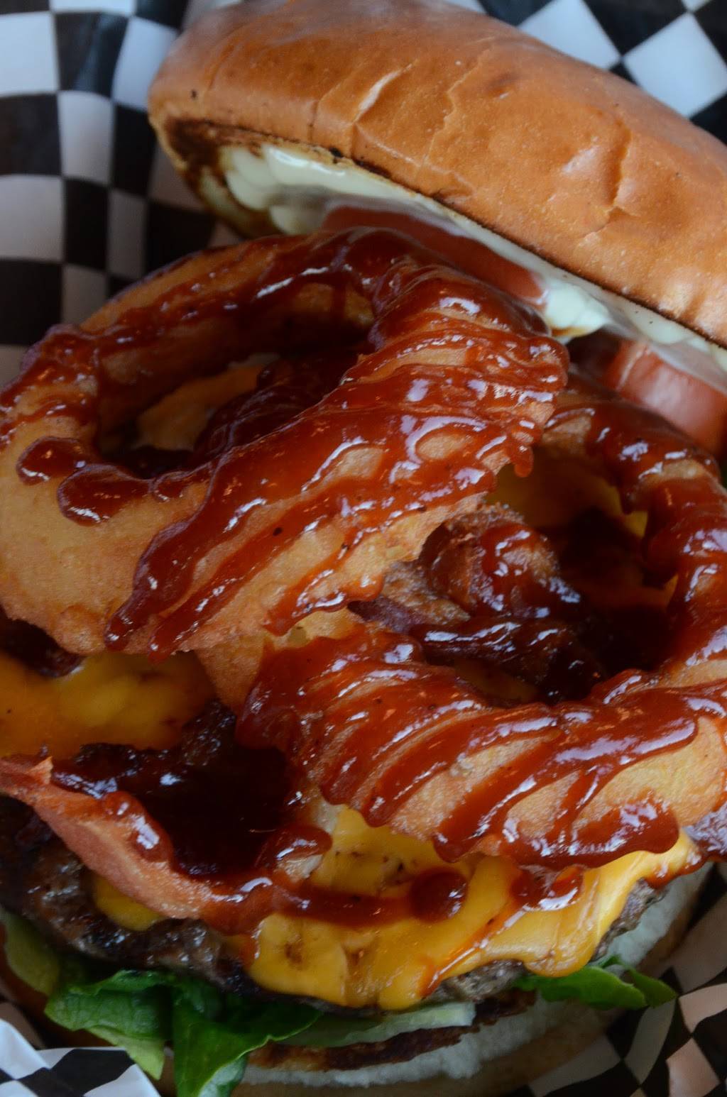 Johnny Ks | meal takeaway | 125 Duvick Ave, Sandwich, IL 60548, USA | 8157863088 OR +1 815-786-3088