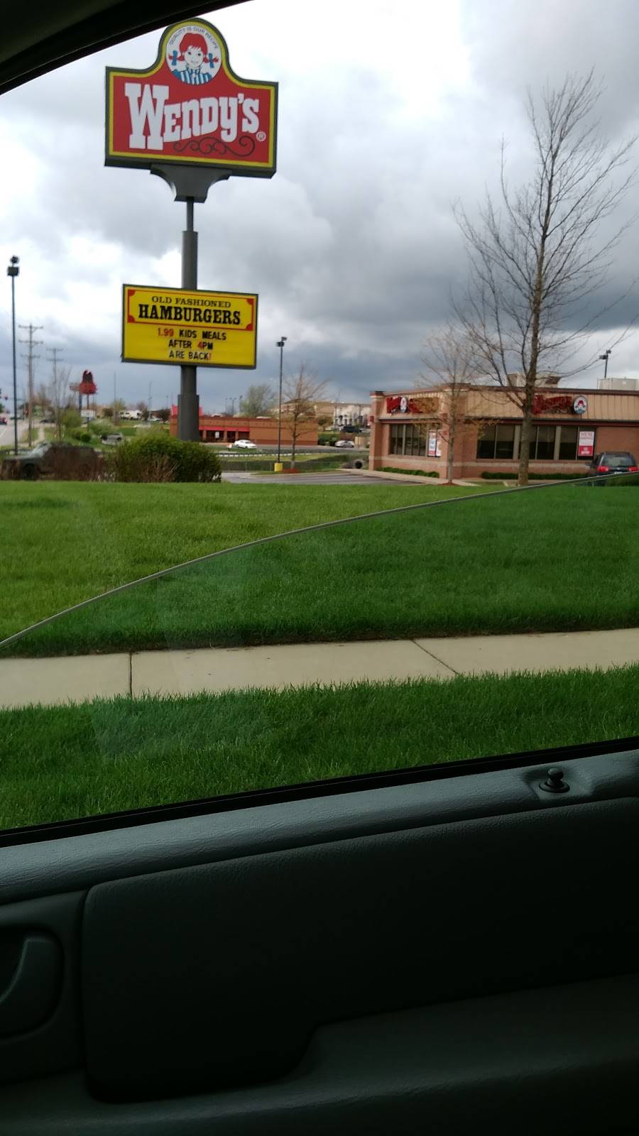 Wendys | restaurant | 1723 W Republic Rd, Springfield, MO 65807, USA | 4178771507 OR +1 417-877-1507