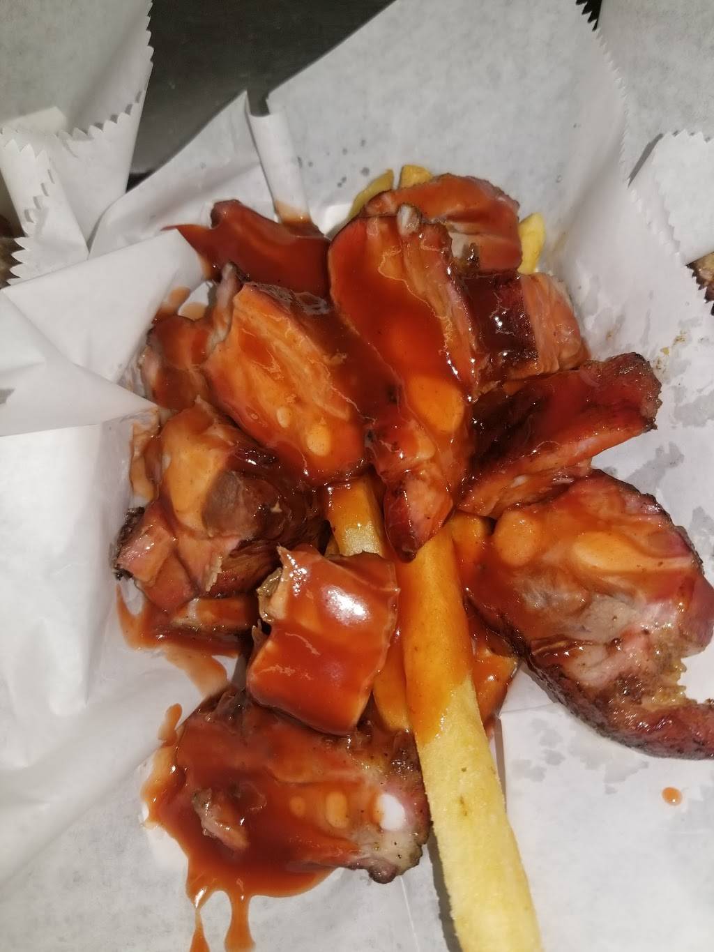 T Ts Barbecue | restaurant | 436 South Western Avenue, Peoria, IL 61605, USA | 3097506392 OR +1 309-750-6392