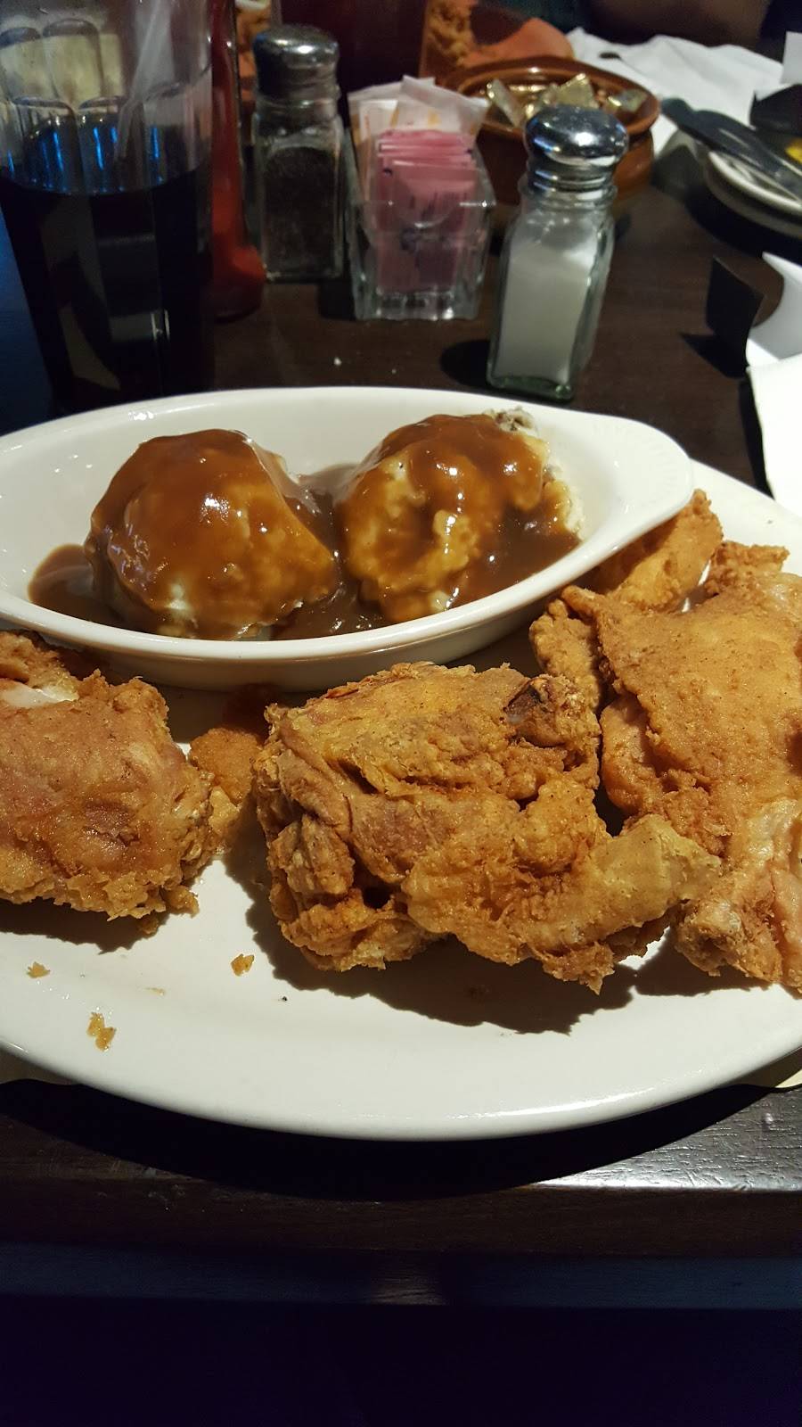 Hersheys Restaurant | restaurant | 17030 Oakmont Ave, Gaithersburg, MD 20877, USA | 3019489893 OR +1 301-948-9893