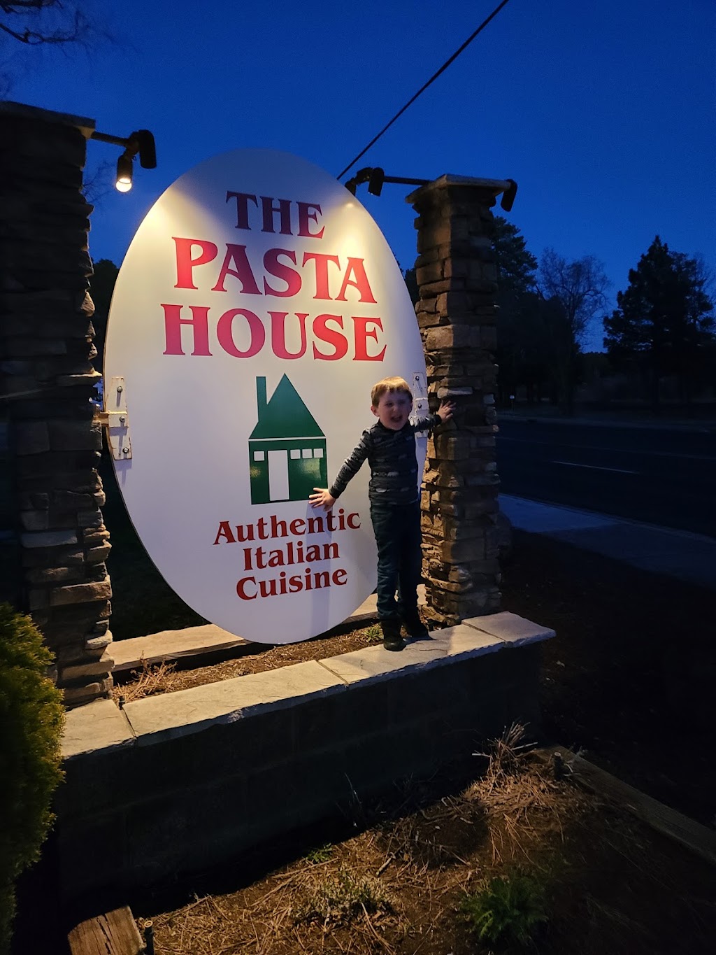 Pasta House | restaurant | 2188 E White Mountain Blvd, Pinetop, AZ 85935, USA | 9283672782 OR +1 928-367-2782
