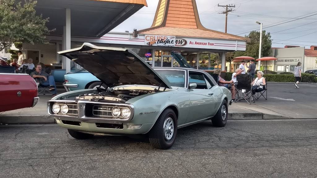 A&W Restaurant | restaurant | 301 N Willis St, Visalia, CA 93291, USA | 5596251513 OR +1 559-625-1513