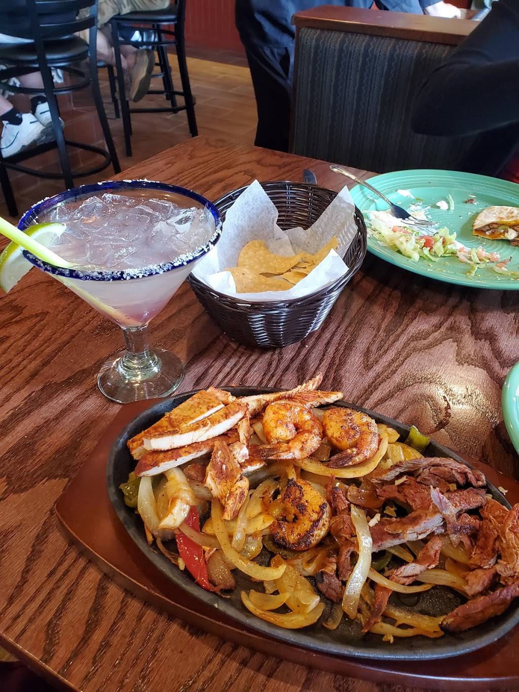 Ocho Cafe | restaurant | 765 Bridge St, Weymouth, MA 02191, USA | 7818033943 OR +1 781-803-3943