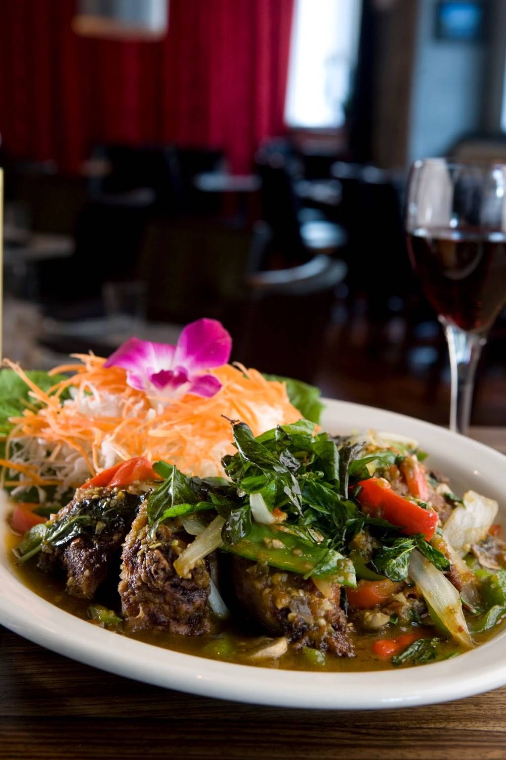 Basil Thai Cuisine-Charlotte, NC | restaurant | 210 N Church St, Charlotte, NC 28202, USA | 7043327212 OR +1 704-332-7212
