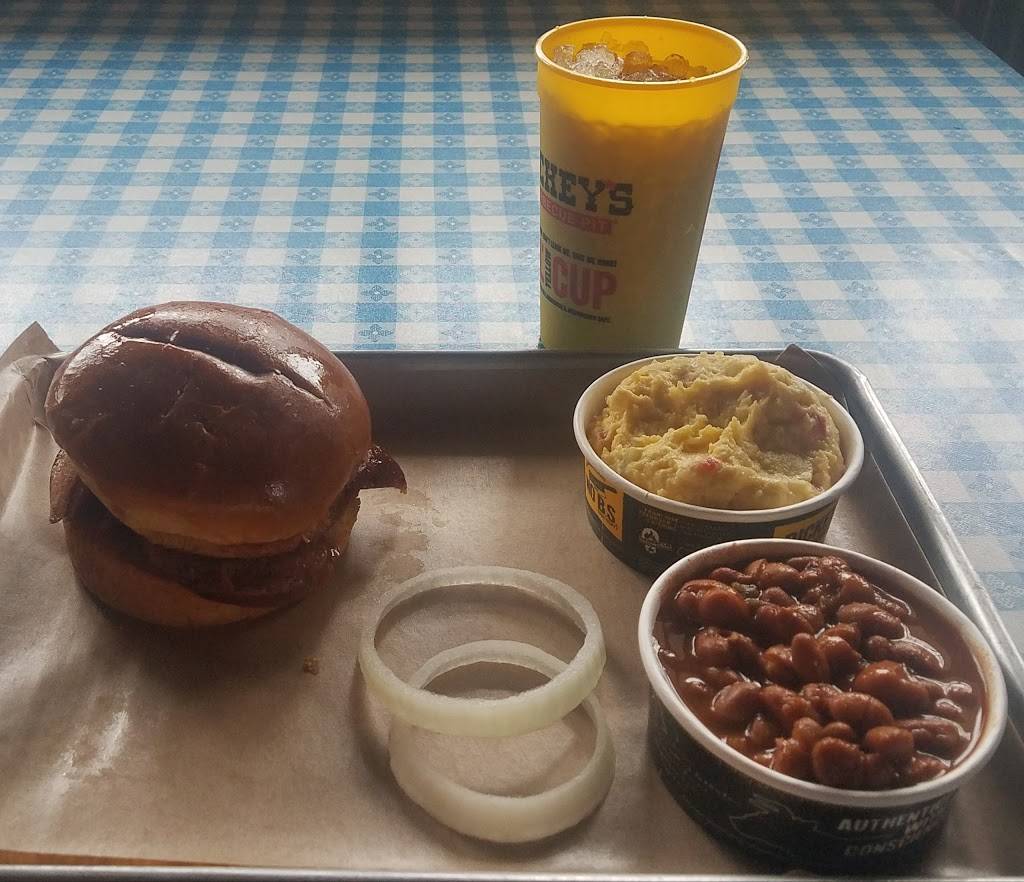 Dickeys Barbecue Pit | restaurant | 1510 Corsicana Hwy, Hillsboro, TX 76645, USA | 2542211076 OR +1 254-221-1076
