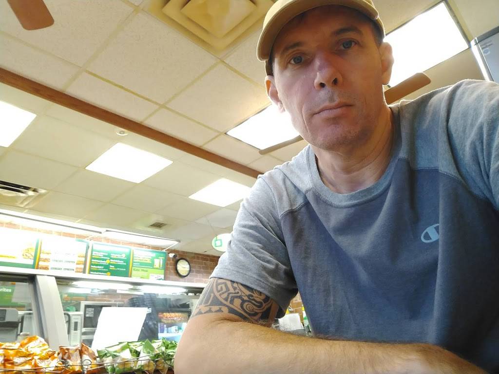 Subway | meal takeaway | 3 Market Square, Pittsburgh, PA 15222, USA | 4122612955 OR +1 412-261-2955