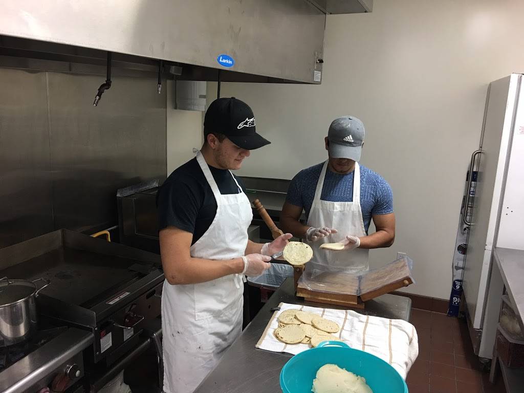 Tortilleria Rio | restaurant | 1220 Dutton Ave, Waco, TX 76706, USA | 2543391359 OR +1 254-339-1359