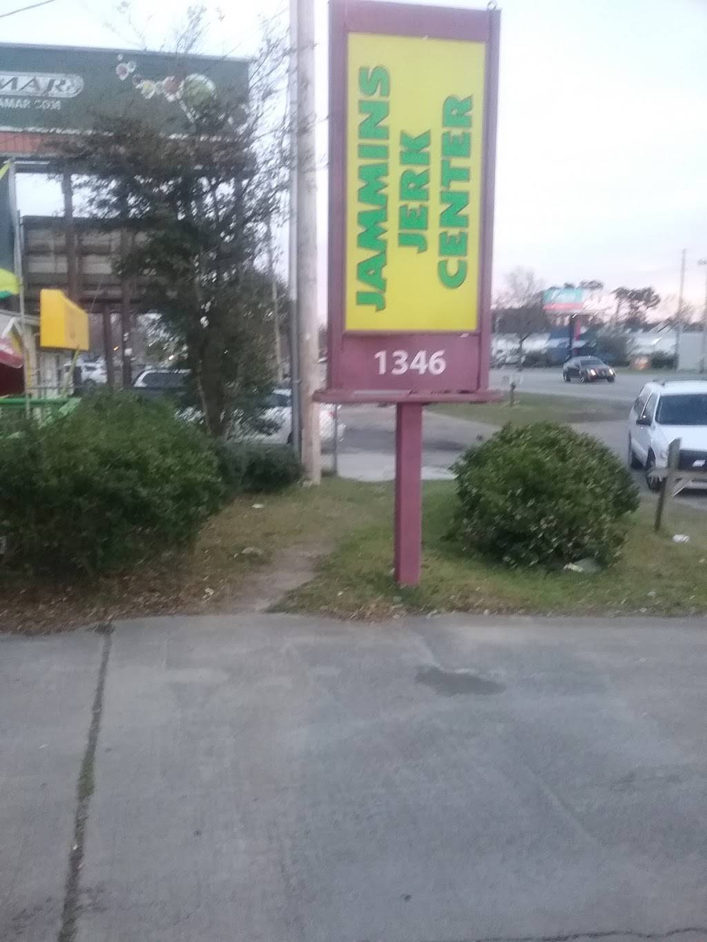 Jamminz Jerk center | restaurant | 1346 US-501, Myrtle Beach, SC 29577, USA | 8434448391 OR +1 843-444-8391