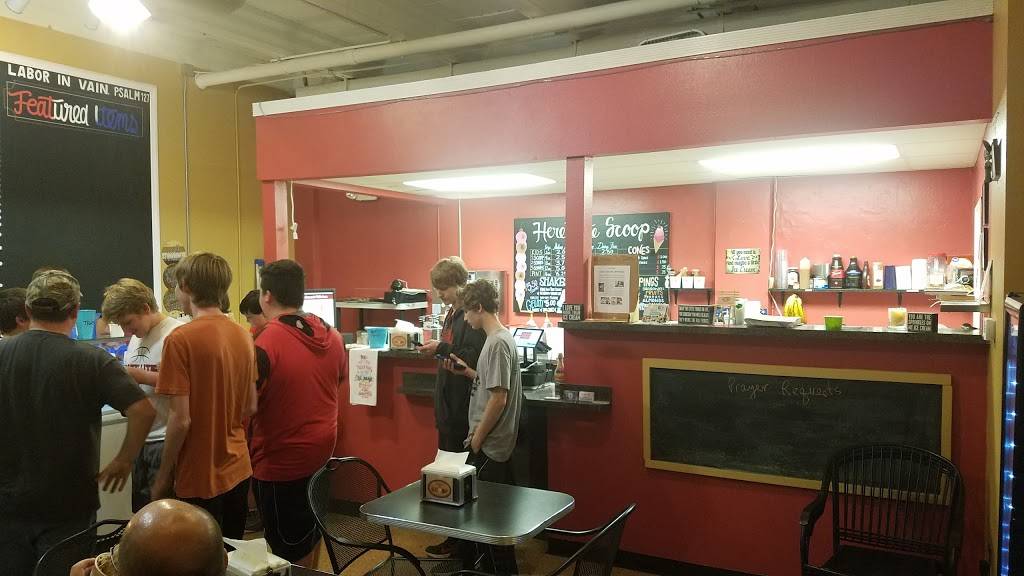 Heres The Scoop Homemade Ice Cream | restaurant | 818 E New Haven Ave #102, Melbourne, FL 32901, USA | 3213124257 OR +1 321-312-4257