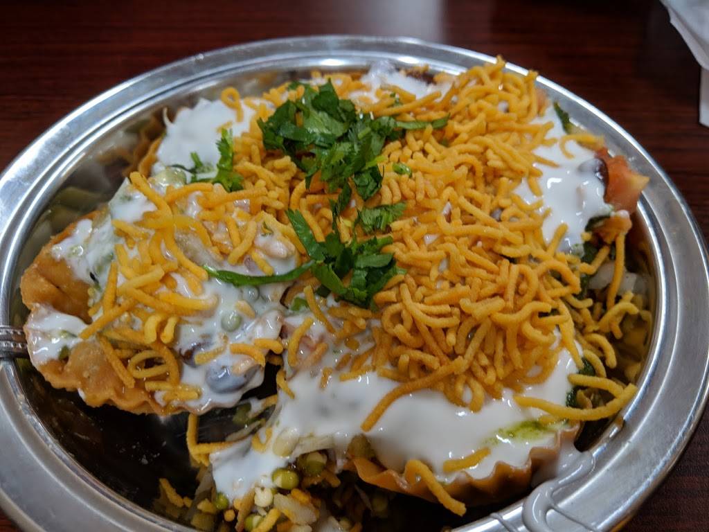 Radhe Chaat | restaurant | 934 E El Camino Real, Sunnyvale, CA 94087, USA | 4085429280 OR +1 408-542-9280