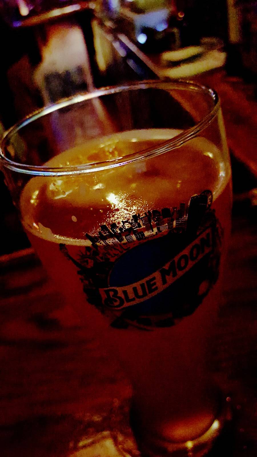 Mulrooneys | restaurant | 239 W Fayette St, Syracuse, NY 13202, USA | 3154796163 OR +1 315-479-6163