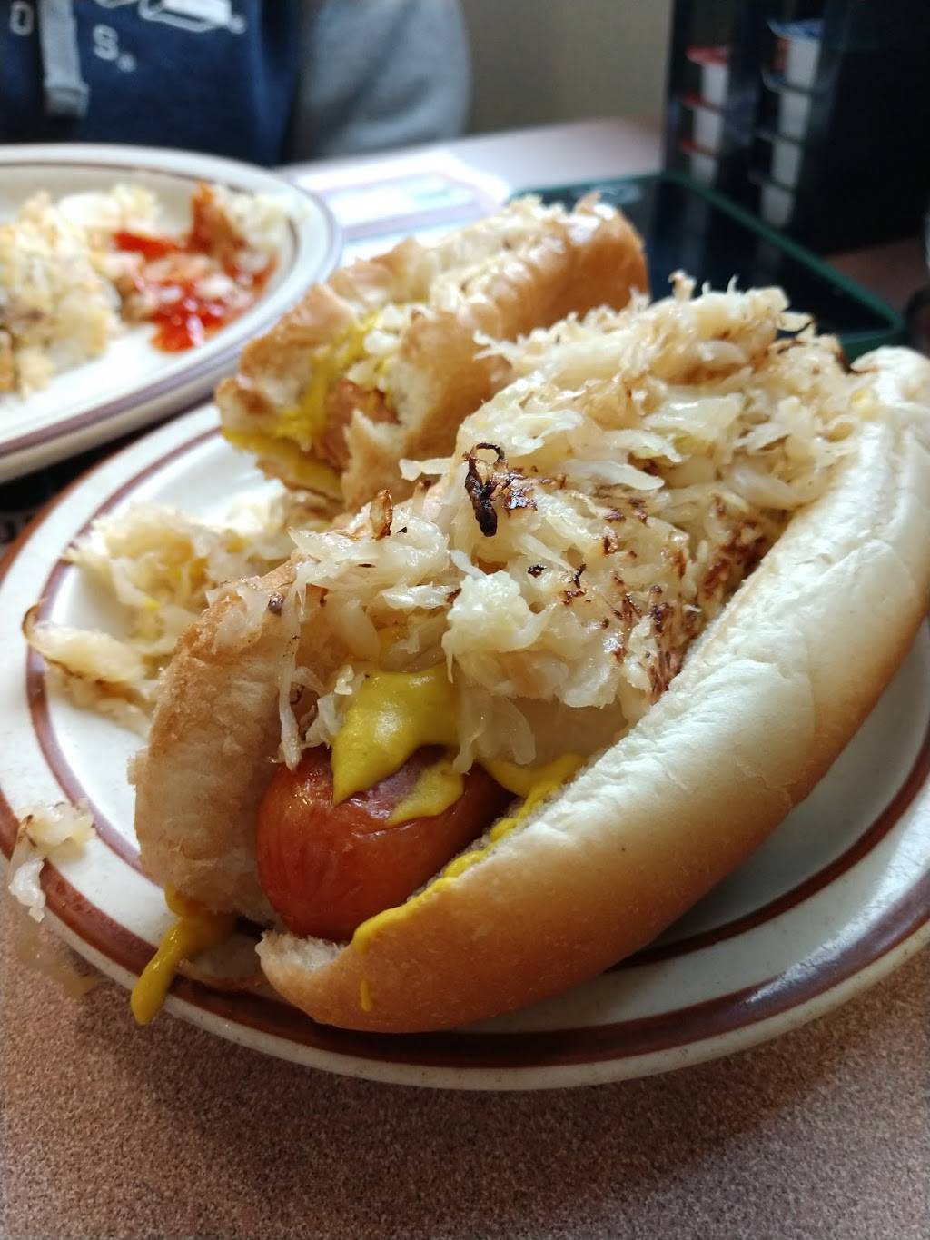 Summit Family Restaurant | restaurant | 2210 Gettysburg Rd, Camp Hill, PA 17011, USA | 7177374310 OR +1 717-737-4310