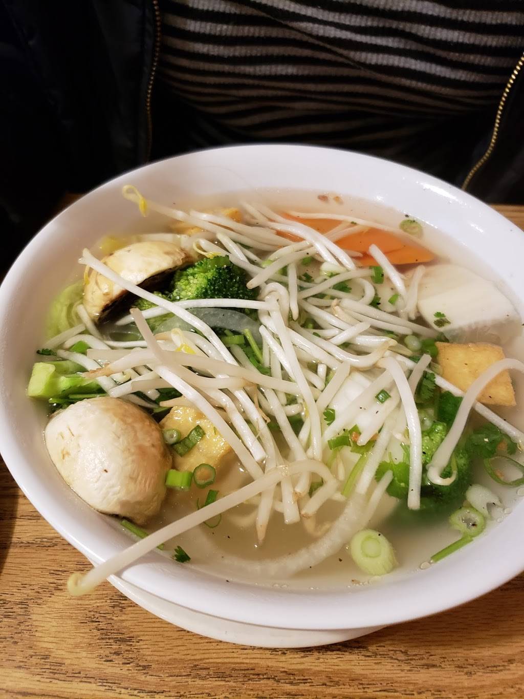 Pho PQ | restaurant | 10706 Bridgeport Way SW, Lakewood, WA 98499, USA | 2535840229 OR +1 253-584-0229