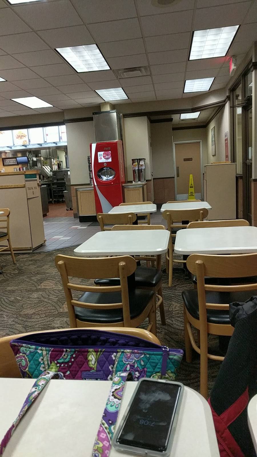 Wendys | restaurant | 7601 Shelbyville Rd, Louisville, KY 40222, USA | 5024124044 OR +1 502-412-4044