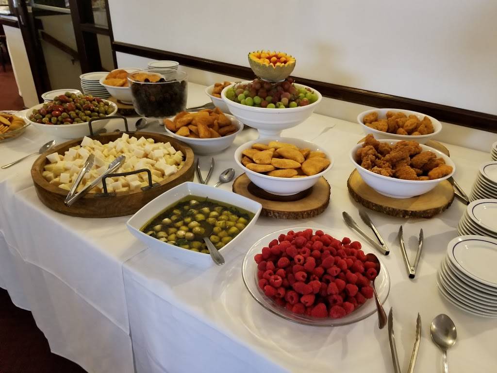 Beira Alta Restaurant | restaurant | 826 Plymouth Ave, Fall River, MA 02721, USA | 5086722921 OR +1 508-672-2921