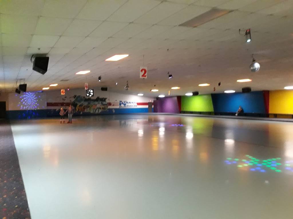 Athens Skate Inn | meal takeaway | 295 Commerce Blvd, Athens, GA 30606, USA | 7063533113 OR +1 706-353-3113