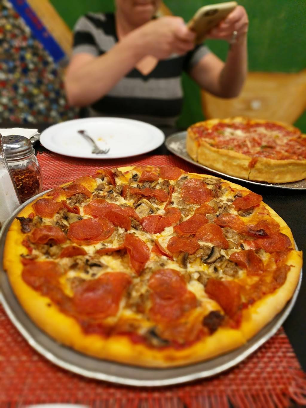 Tonys Little Italy | restaurant | 1808 N Placentia Ave B, Placentia, CA 92870, USA | 7145282159 OR +1 714-528-2159