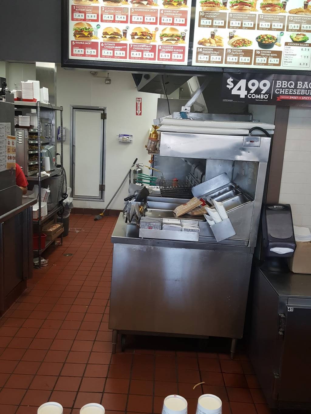 Jack in the Box | restaurant | 3545 E Thomas Rd, Phoenix, AZ 85018, USA | 6029563020 OR +1 602-956-3020