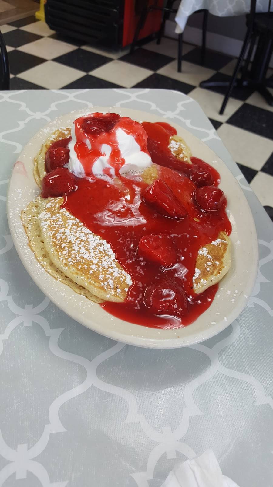 Sonias Diner | restaurant | 209B Henslee Dr, Dickson, TN 37055, USA | 6153757357 OR +1 615-375-7357