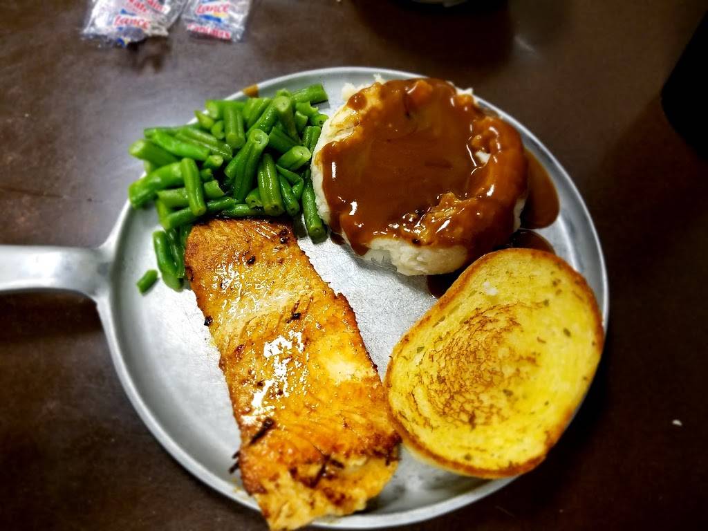 Iron Skillet - Kenly | restaurant | 923 Johnston Pkwy, Kenly, NC 27542, USA | 9192845121 OR +1 919-284-5121