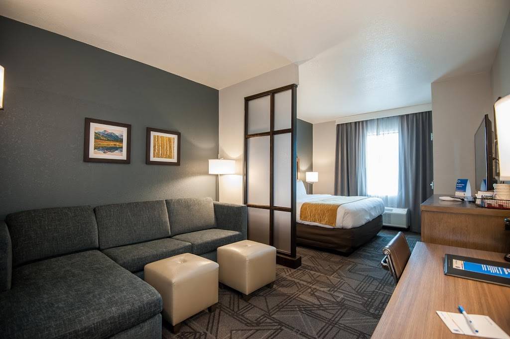 Comfort Inn & Suites Salt Lake City Airport | restaurant | 202 North Jimmy Doolittle Rd, Salt Lake City, UT 84116, USA | 8017833165 OR +1 801-783-3165