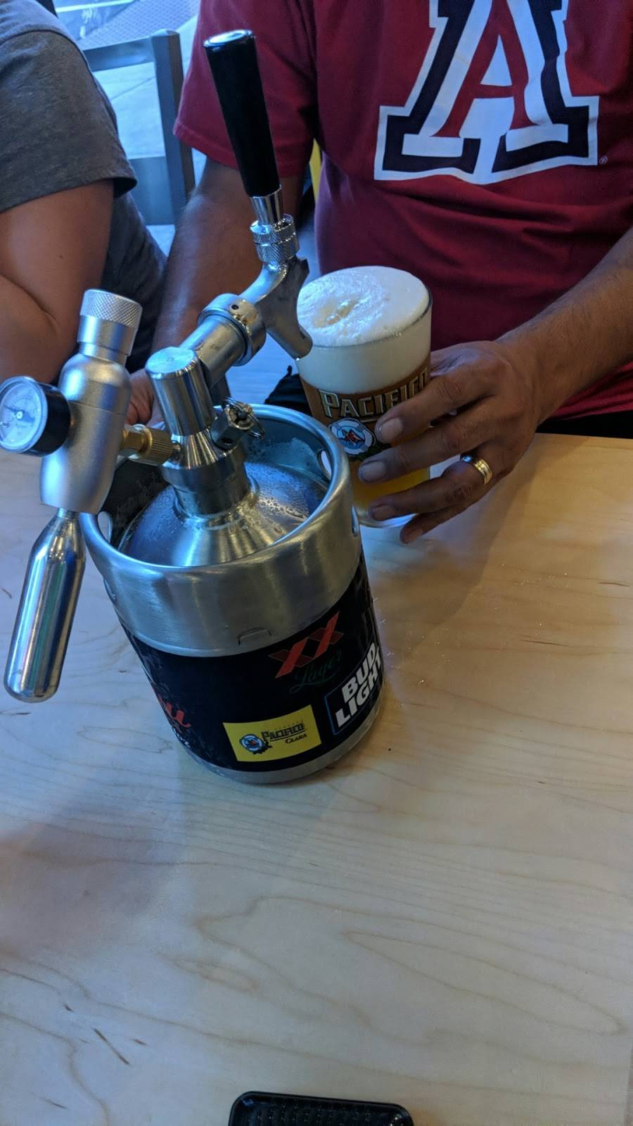 Tio Will Tacos and Wings Sports Bar | restaurant | 8270 S Houghton Rd, Tucson, AZ 85747, USA | 5205742029 OR +1 520-574-2029