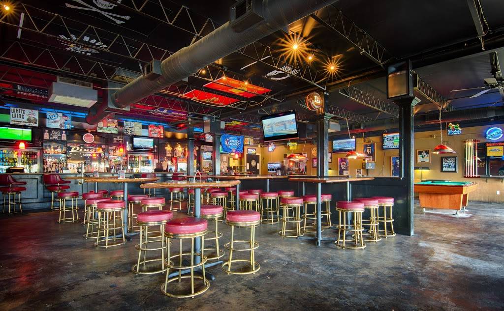 Dinos Live | restaurant | 2707 Race St #117zip, Fort Worth, TX 76111, USA | 8172222608 OR +1 817-222-2608