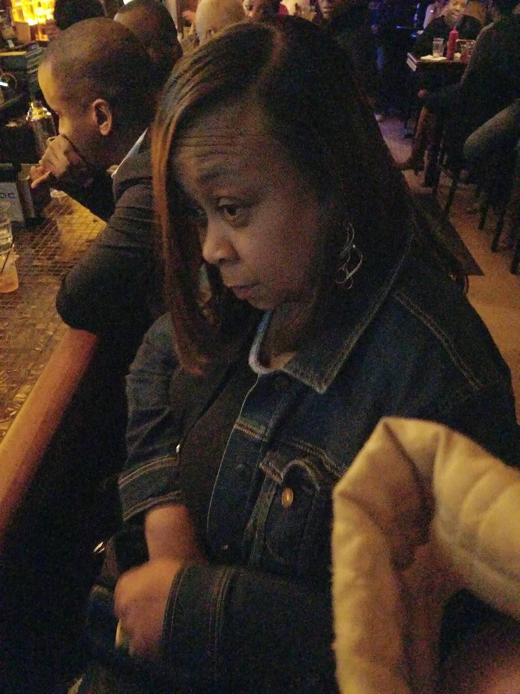 Happy Ours Bar & Grill | restaurant | 1622 Lee Rd, Cleveland, OH 44118, USA | 2163213335 OR +1 216-321-3335