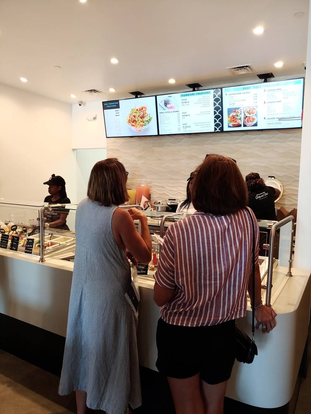 LemonShark Poke- Clayton | restaurant | 33 N Central Ave, Clayton, MO 63105, USA | 3143008890 OR +1 314-300-8890