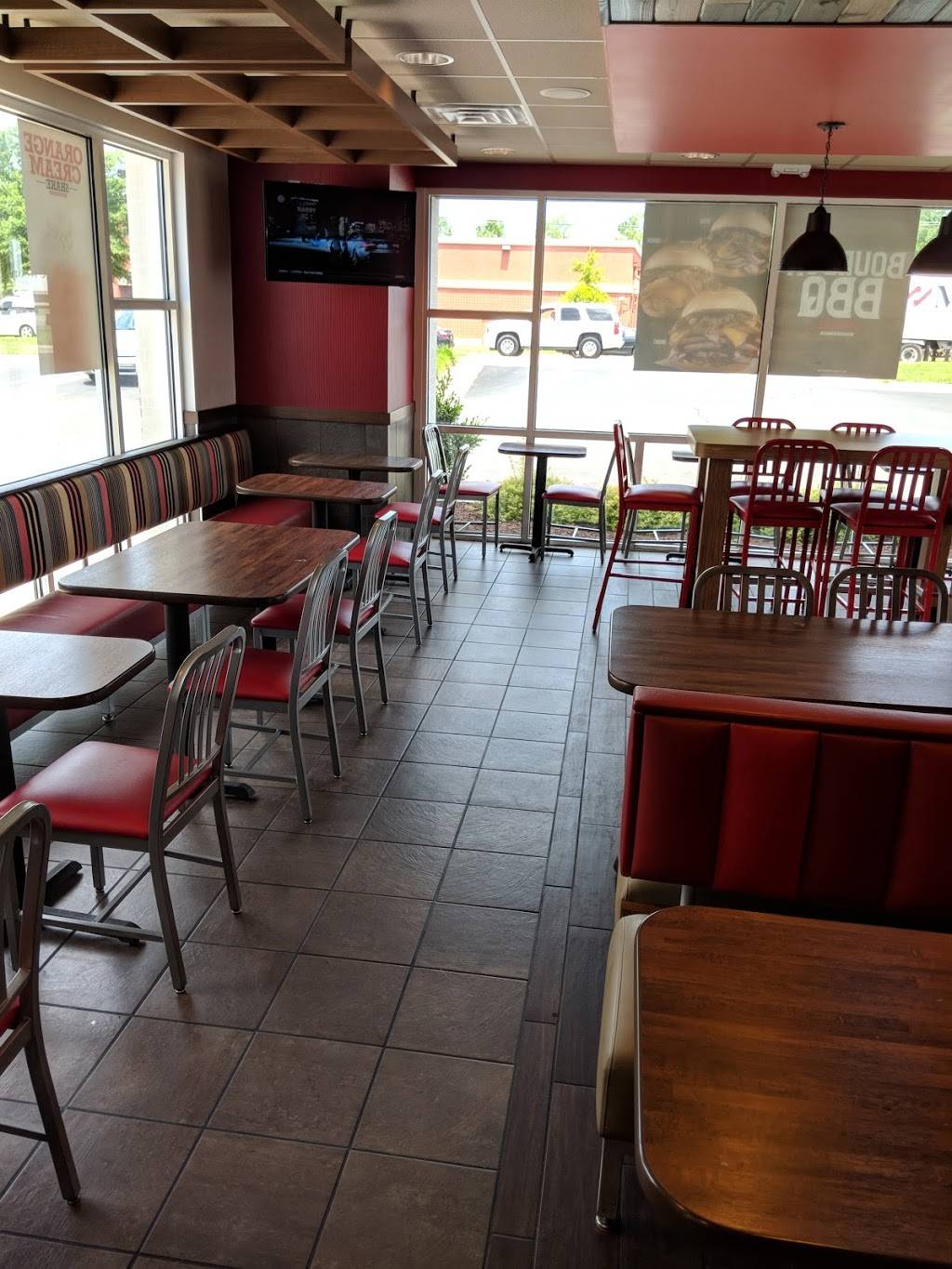 Arbys | restaurant | 3311 Hillsborough Rd, Durham, NC 27705, USA | 9193831003 OR +1 919-383-1003