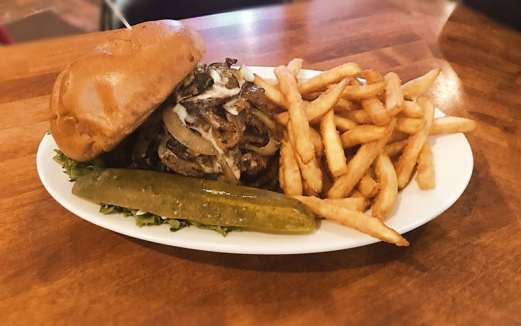 Jonesys local | restaurant | 1801 Ward Ave #240, Hudson, WI 54016, USA | 7158080009 OR +1 715-808-0009