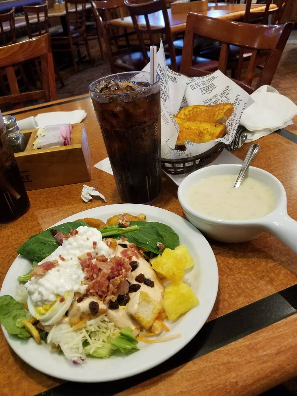 Sizzler | restaurant | 402 N 11th Ave, Hanford, CA 93230, USA | 5595828658 OR +1 559-582-8658