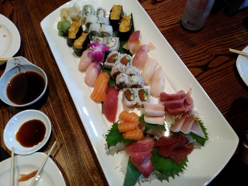 Nagoya Japanese Steakhouse and Sushi | restaurant | 6190 Levis Commons Blvd, Perrysburg, OH 43551, USA | 4199318400 OR +1 419-931-8400