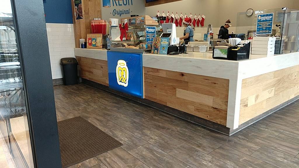 Auntie Annes | bakery | 4450 Glengarry Dr, Beavercreek, OH 45440, USA | 9377056172 OR +1 937-705-6172