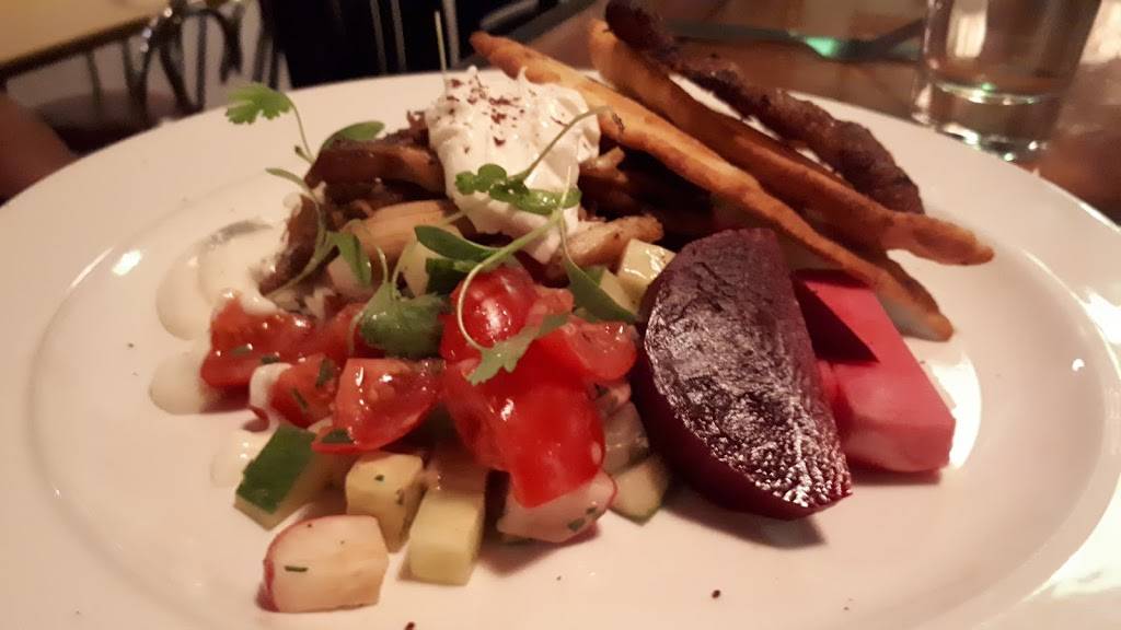 The Capitol Bar | restaurant | 973 King St E, Hamilton, ON L8M 1C3, Canada | 2893891001 OR +1 289-389-1001